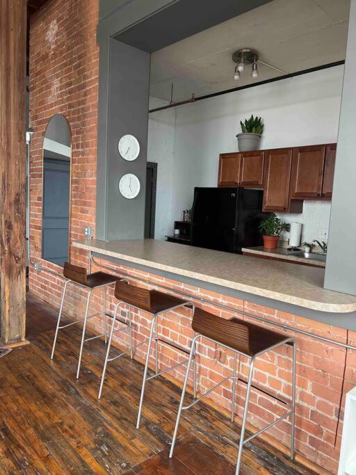 420 Friendly Canada Bridge View Loft Downtown Free Parking Detroit Exterior foto